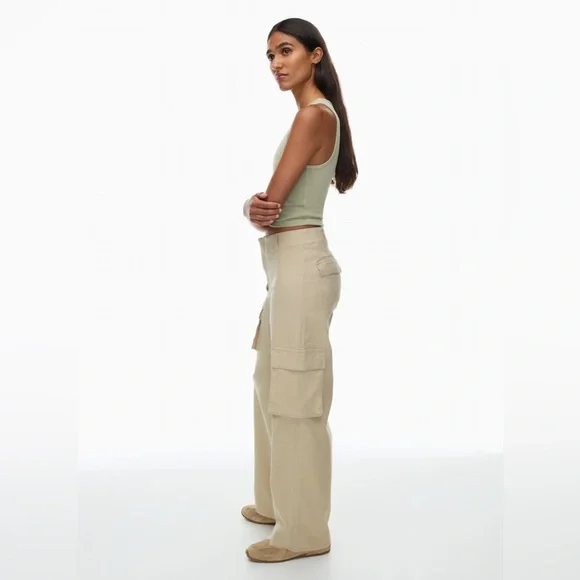 Aritzia TNA Picture Cargo Pant Beige Size 6 High Rise Utility - Picture 3 of 16